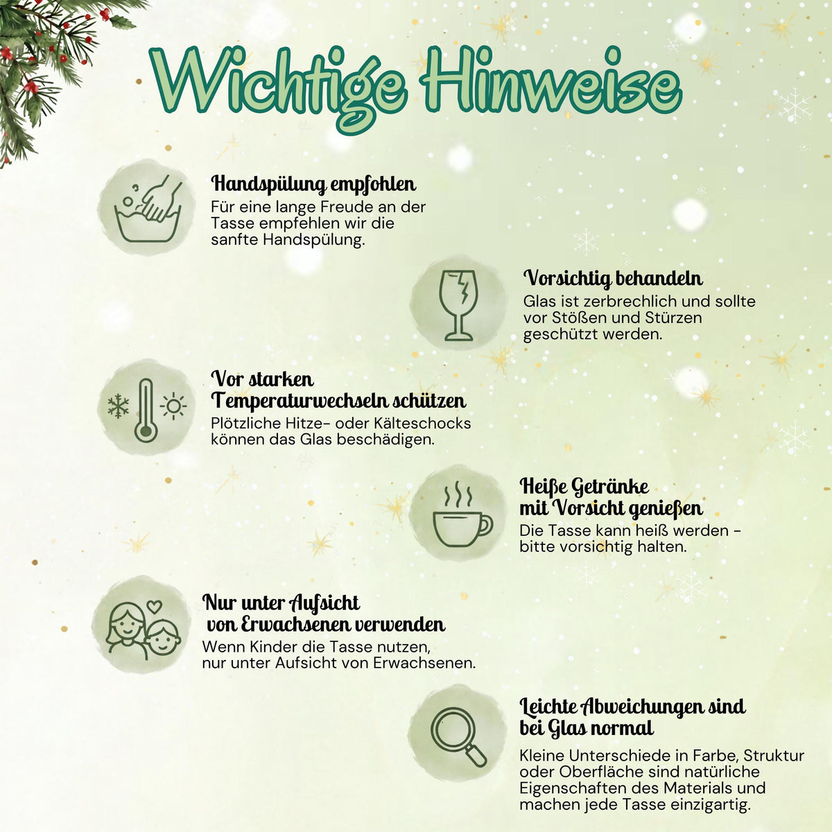 Infografik „Wichtige Hinweise“ zur personalisierten Rentier-Weihnachtstasse aus Glas. Sechs Symbole erläutern: sanfte Handspülung empfohlen, zerbrechliches Glas vor Stößen und Stürzen schützen, starke Temperaturwechsel vermeiden und heiße Getränke vorsichtig genießen. Kinder sollen die Tasse nur unter Aufsicht von Erwachsenen verwenden. Unterschiede in Farbe, Struktur und Oberfläche sind Eigenschaften des Glases. Ein grüner Hintergrund mit Schneeflocken, Tannengrün und Beeren rahmt die Pflegehinweise.