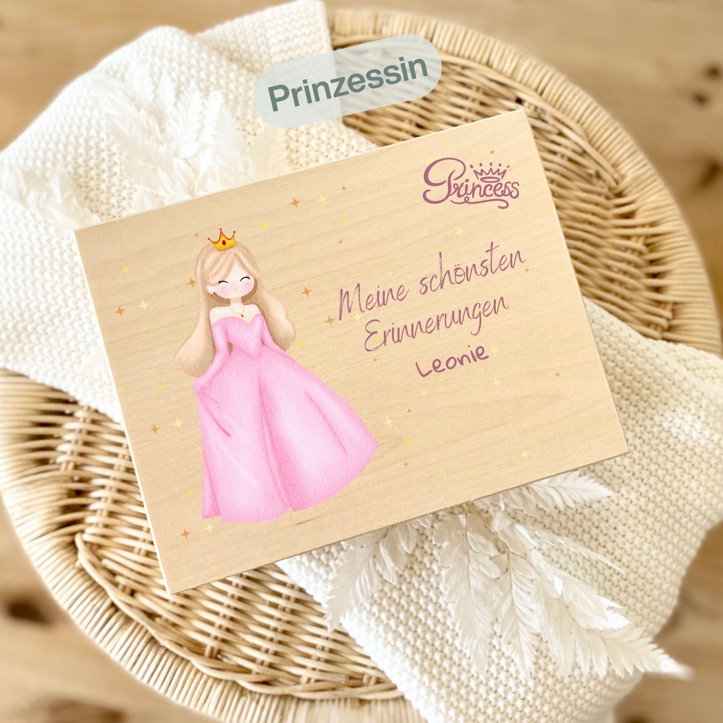 Holzkiste Mädchen personalisiert mit Namen | Märchenmotive Erinnerungskiste Geburt & Taufe