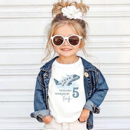 Geburtstagsshirt Flugzeug mit Name & Zahl | Personalisiertes T-Shirt zum Kindergeburtstag