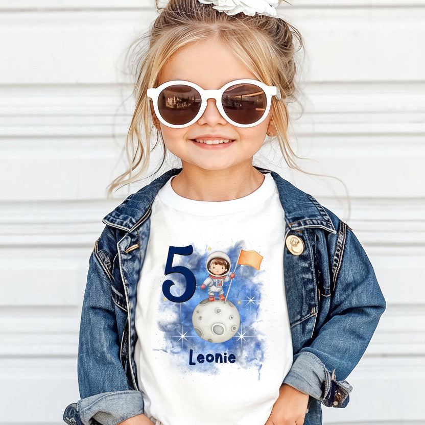 Geburtstagsshirt Astronaut mit Name & Zahl | Personalisiertes T-Shirt zum Kindergeburtstag