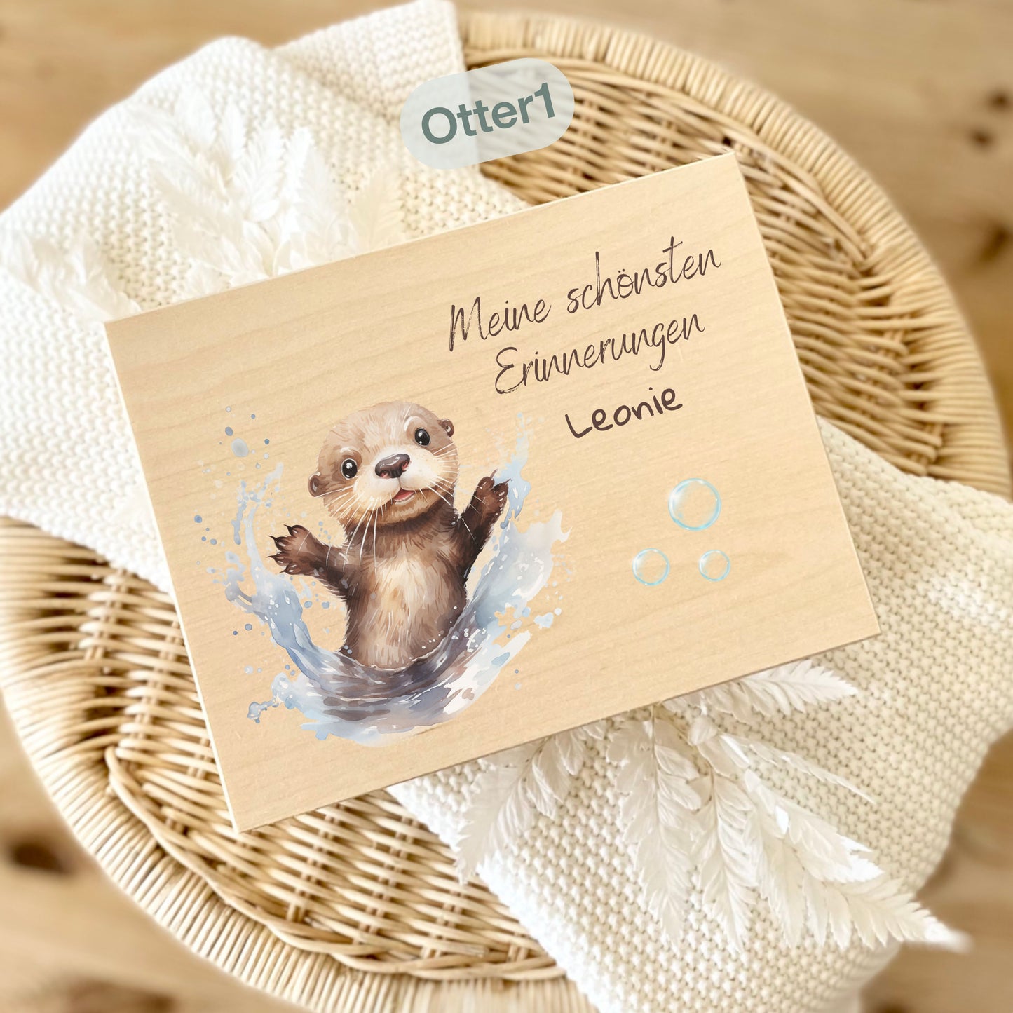 Holzkiste Kinder personalisiert mit Namen | Otter Erinnerungskiste Geburt & Taufe