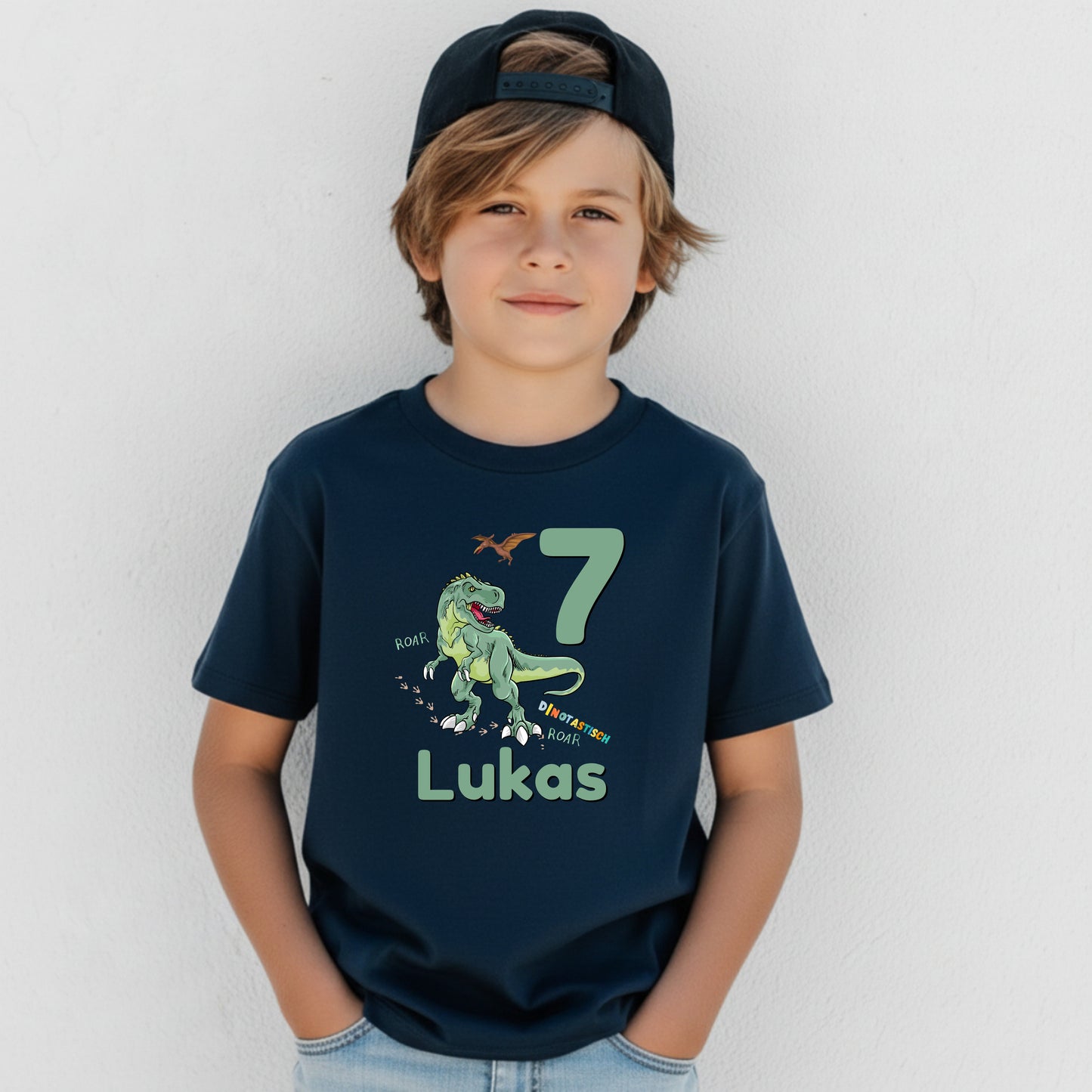 Geburtstagsshirt Dinosaurier mit Name & Zahl | Personalisiertes T-Shirt zum Kindergeburtstag