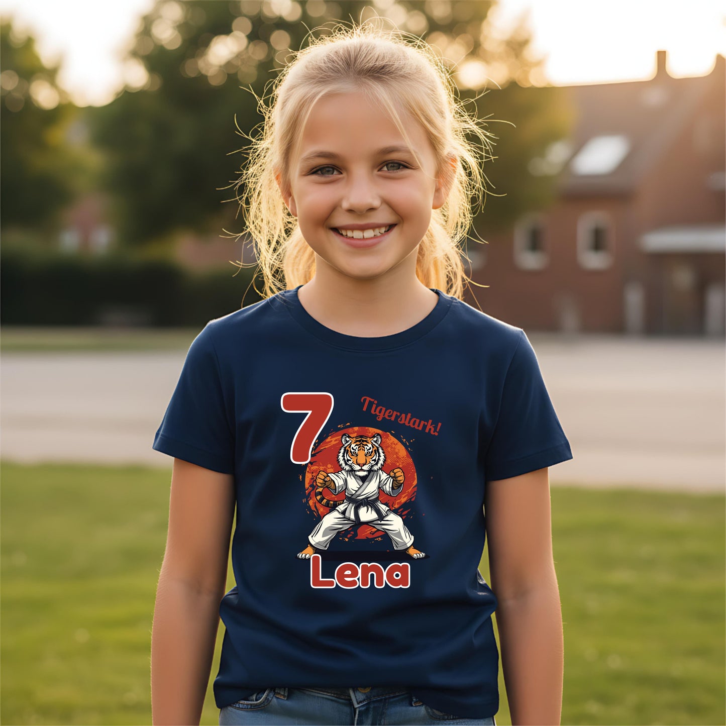 Geburtstagsshirt Karate Tiger mit Name & Zahl | Personalisiertes T-Shirt zum Kindergeburtstag