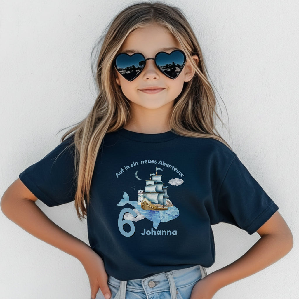 Geburtstagsshirt Schiff mit Name & Zahl | Personalisiertes T-Shirt zum Kindergeburtstag