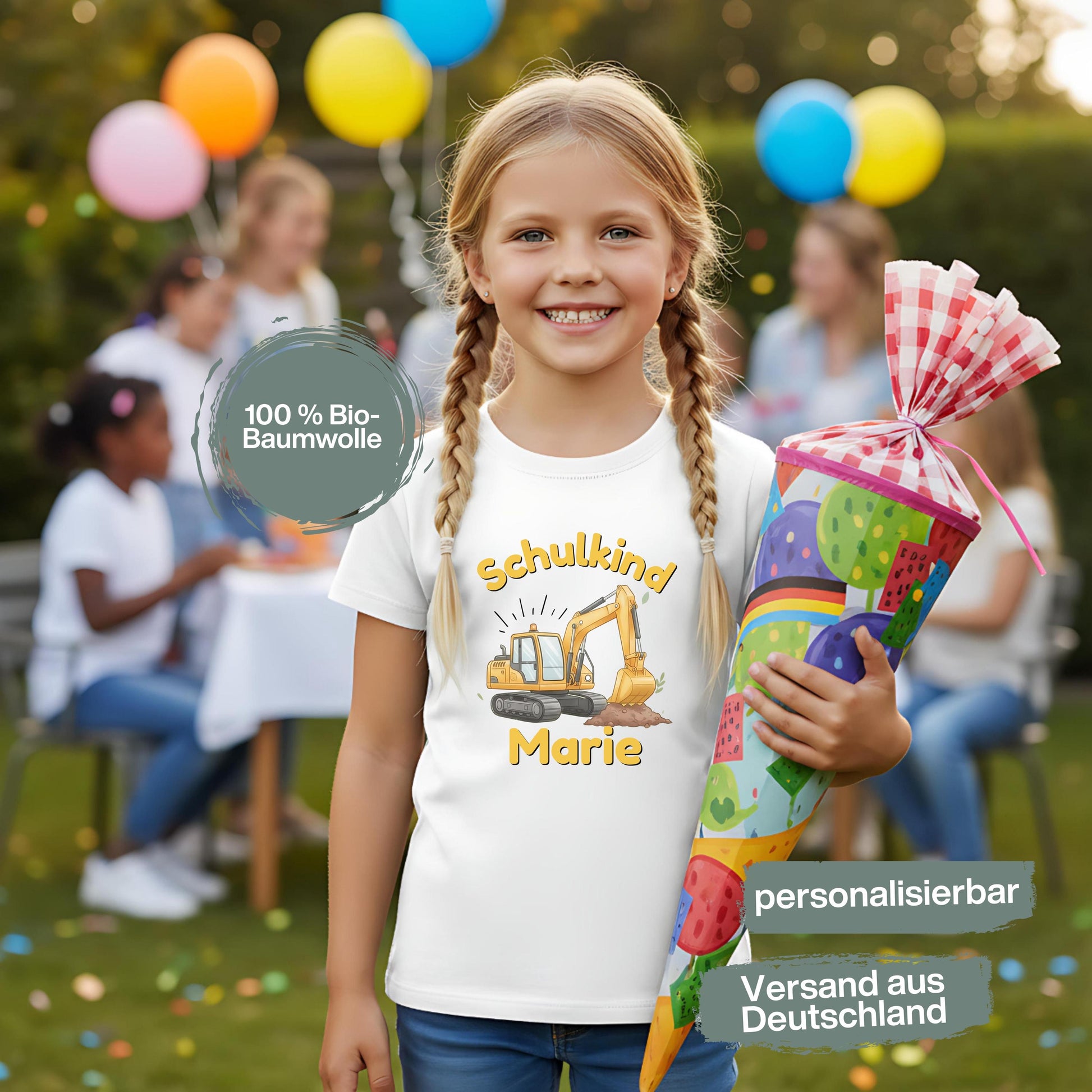 Schulkind T-Shirt 2026 mit Bagger-Motiv, perfekt als Geschenk zur Einschulung für Jungen, die Baustellen und Baumaschinen lieben. Einschulungsshirt mit personalisierbarem Namen, ideal für den Schulanfang, das erste Klassenfoto oder die Einschulungsfeier. Hochwertiges T-Shirt für Erstklässler aus 100 % Bio-Baumwolle – weich, bequem und langlebig. Schulstart T-Shirt für kleine Bauarbeiter – stark, mutig und bereit für die 1. Klasse. Einschulung 2026 Geschenkidee mit Bagger für Jungen.