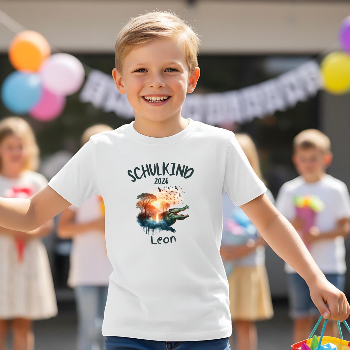 T-Shirt Schulkind 2026 Junge personalisiert mit Name, Einschulung Geschenk 1. Klasse, Shirt für Jungen Schulanfang, Einschulungsshirt mit Tiermotiv Krokodil, Schulkind Shirt Jungen 2026, T-Shirt Einschulung 2026 mit Name, Geschenk zur Einschulung für Jungen, Einschulung T-Shirt 2026, Schulstart Jungen T-Shirt, T-Shirt Einschulung 1. Klasse personalisiert, personalisiertes Schulkind T-Shirt Krokodil