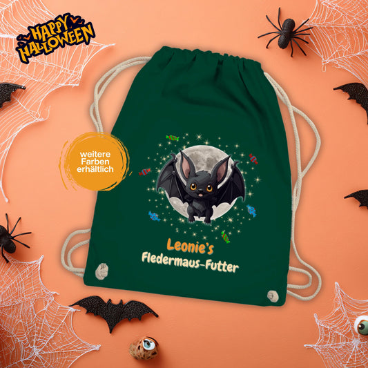 Halloween Tasche Kinder – personalisierter Turnbeutel für Süßes oder Saures. Perfekt als Halloween Stoffbeutel, Jutebeutel oder Sammelbeutel zum Trick or Treat. Nachhaltige Alternative zur Plastiktüte, robust, langlebig und wiederverwendbar. Ideal für Kinder zum Sammeln von Süßigkeiten, als Halloween Goodie Bag oder Partytasche. Personalisierbar mit Namen, dadurch einzigartig. Praktische Halloween Süßigkeiten Tasche für Kinderkostüm, Schule, Party und Süßigkeitenjagd.