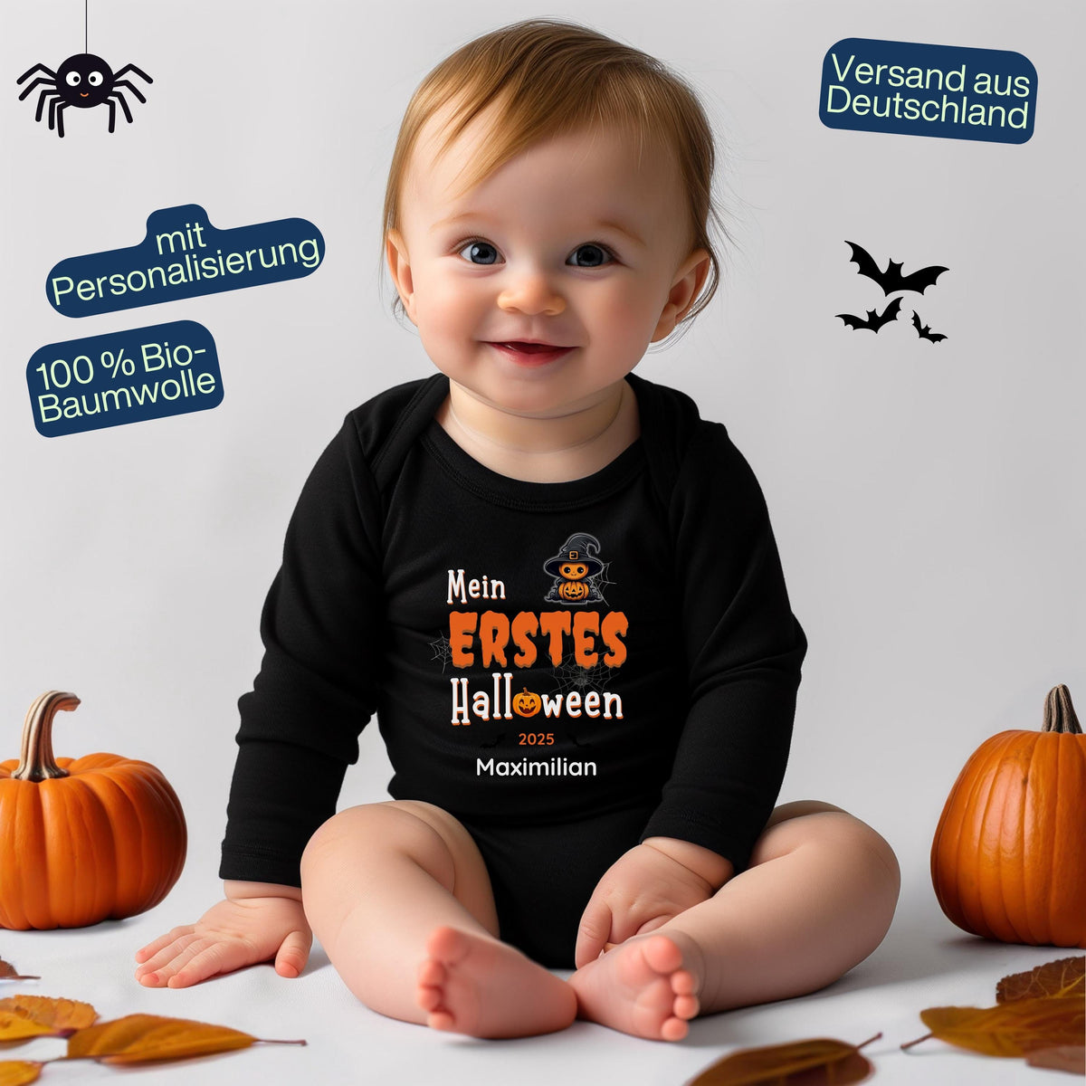 Mein erstes Halloween Babybody aus 100 % Bio-Baumwolle, erhältlich in Schwarz und Weiß, nachhaltig und hautfreundlich. Halloween Outfit für Babys bis 18 Monate, ideal als Baby Strampler für Jungen und Mädchen, perfekt für Babyfotos, Familienfotos und die erste Halloween Party. Bio Baby Body mit süßem Geist und Kürbis Motiv, weiche Baby Kleidung für Herbst und Halloween 2025, originelle Geschenkidee für Babys erstes Halloween, auch als Geschenk zur Geburt oder Babyparty geeignet.