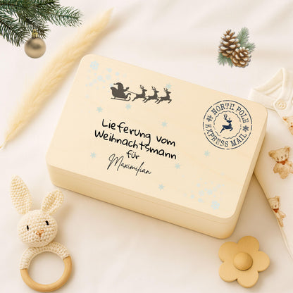 Personalisierte Lieferung-vom-Weihnachtsmann-Holzkiste aus hochwertigem Holz, ideal als Geschenkbox Weihnachten oder Adventskiste mit Namen. Perfekt zum Befüllen für Kinder, Eltern oder Freunde. Diese Weihnachtskiste mit Gravur „Lieferung vom Weihnachtsmann“ ist eine besondere Idee, um Geschenke stilvoll zu verpacken. Nachhaltige Holzkiste Weihnachten mit nostalgischem Design – ideal für Weihnachtsüberraschungen, Geschenke unter dem Baum oder als Dekoration in der Adventszeit.