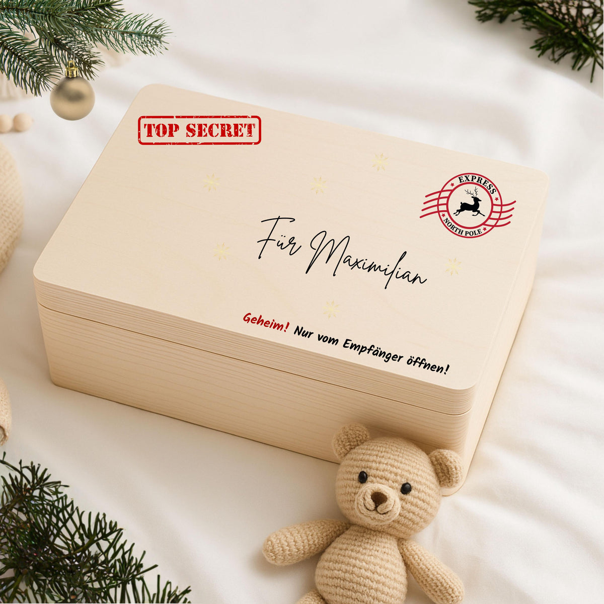 Weihnachtspost vom Nordpol – personalisierte Holzkiste mit Namen als originelle Geschenkbox Weihnachten. Diese Holz Adventskiste bietet Platz für Geschenke, Süßigkeiten oder kleine Überraschungen. Ein besonderes Weihnachtsgeschenk für Kinder oder Erwachsene, liebevoll graviert und nachhaltig gefertigt. Perfekt für alle, die eine hochwertige Weihnachtsbox aus Holz mit Namen suchen, um ihre Geschenke kreativ und festlich zu präsentieren. Weihnachtsbox Geschenkbox Adventskiste ohne Inhalt