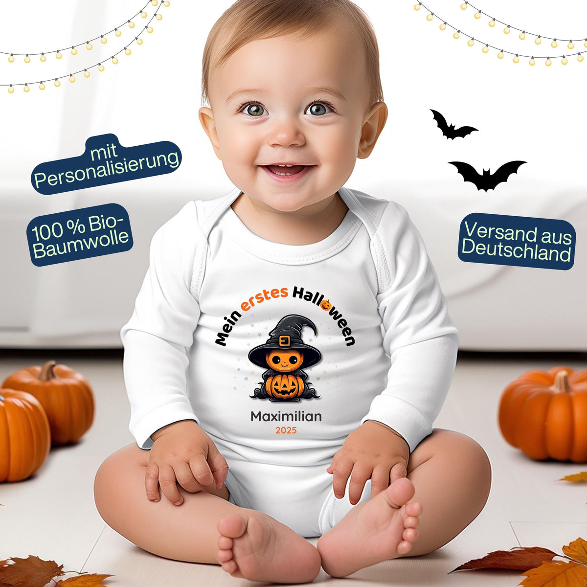 Mein erstes Halloween Babybody aus 100 % Bio-Baumwolle, erhältlich in Schwarz und Weiß, nachhaltig und hautfreundlich. Halloween Outfit für Babys bis 18 Monate, ideal als Baby Strampler für Jungen und Mädchen, perfekt für Babyfotos, Familienfotos und die erste Halloween Party. Bio Baby Body mit süßem Geist und Kürbis Motiv, weiche Baby Kleidung für Herbst und Halloween 2025, originelle Geschenkidee für Babys erstes Halloween, auch als Geschenk zur Geburt oder Babyparty geeignet.