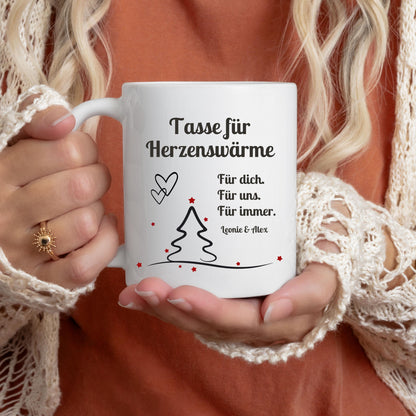 Personalisierte Weihnachtstasse mit Spruch „Tasse für Herzenswärme“ und niedlichem Schneemann-Paar Motiv. Geschenkidee Weihnachten für Paare, Partner, Freundin oder Freund. Wintertasse mit Namen individuell personalisierbar. Keramiktasse Weihnachten für Verliebte oder als romantisches Weihnachtsgeschenk. Lustige Pärchentasse für die Adventszeit, ideal auch als Wichtelgeschenk oder kleine Aufmerksamkeit für den Lieblingsmenschen.