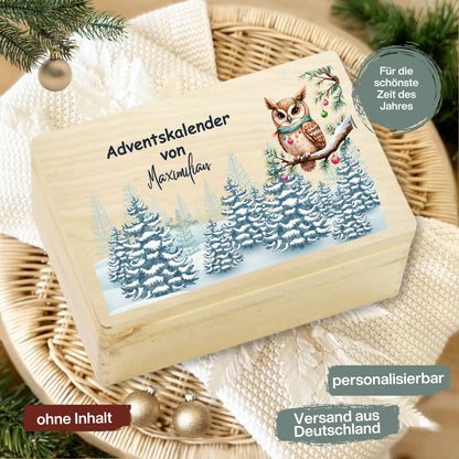 Adventskalender Holz personalisiert mit Namen – liebevoll gestaltete Weihnachtskiste für Kinder, Eltern und Großeltern. Diese Holzkiste Weihnachten ohne Inhalt ist perfekt zum Selbstbefüllen mit Süßigkeiten, Spielsachen oder kleinen Überraschungen. Als DIY Adventskalender aus Holz sorgt sie für gemeinsame Familienmomente. Nachhaltig produziert, wiederverwendbar und personalisierbar – eine originelle Geschenkidee Weihnachten, die den Advent zu einem besonderen Erlebnis macht. Adventskiste