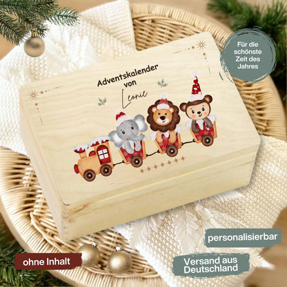Nachhaltiger Adventskalender Holz personalisiert mit Namen – Adventskiste Weihnachten ohne Inhalt, ideal zum Selbstbefüllen. Diese wiederverwendbare Holzkiste ist robust, umweltfreundlich und ideal für kreative Familien, die ihren Advent individuell gestalten möchten. DIY-Adventskiste mit Gravur oder Druck – langlebig, hochwertig und stilvoll. Perfekt zum Befüllen mit Süßigkeiten, Briefen oder kleinen Geschenken. Personalisierte Adventskiste Holz für Familie, Kinder oder Paare