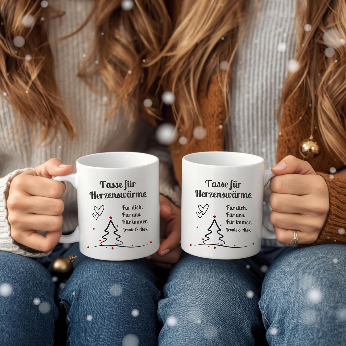 Personalisierte Weihnachtstasse mit Spruch „Tasse für Herzenswärme“ und niedlichem Schneemann-Paar Motiv. Geschenkidee Weihnachten für Paare, Partner, Freundin oder Freund. Wintertasse mit Namen individuell personalisierbar. Keramiktasse Weihnachten für Verliebte oder als romantisches Weihnachtsgeschenk. Lustige Pärchentasse für die Adventszeit, ideal auch als Wichtelgeschenk oder kleine Aufmerksamkeit für den Lieblingsmenschen.