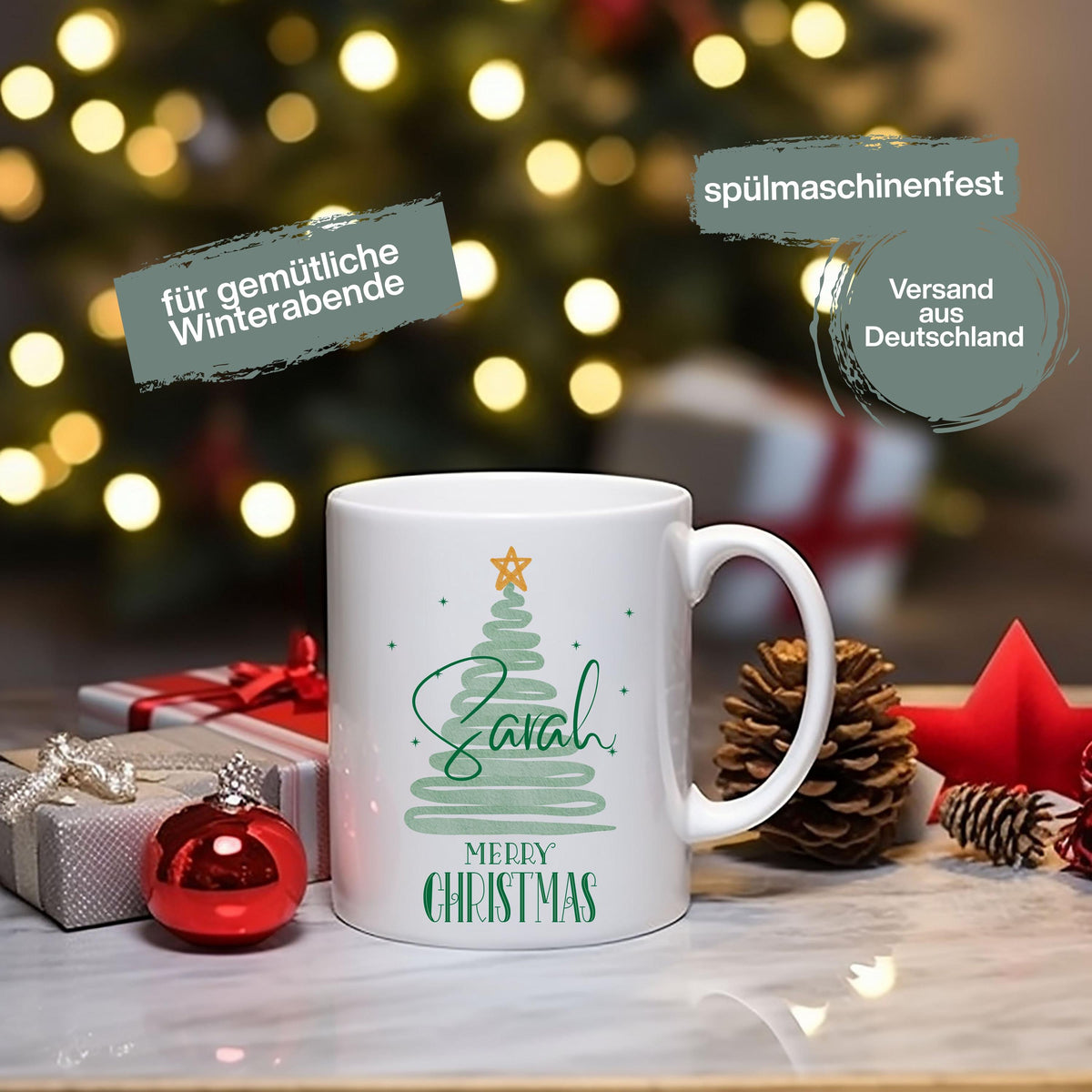 Personalisierbare Weihnachtstasse mit modernem Tannenbaum-Design in Mintgrün, verziert mit einem goldenen Stern und dem Schriftzug "Merry Christmas" – darunter individualisierbar mit Wunschnamen wie Felix oder Laura. Die Keramiktasse ist ein Geschenk zu Weihnachten für Freunde, Kinder, Partner oder Familie. Ideal als individuelles Weihnachtsgeschenk, Wichtelgeschenk oder festliche Wintertasse mit Namen – perfekt für die Adventszeit, Heiligabend oder als besondere Überraschung im Nikola