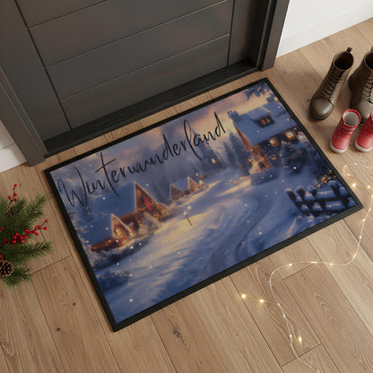 Weihnachtsfußmatte Winterwunderland mit winterlicher Landschaft, verschneiten Häusern und festlicher Beleuchtung. Die Türmatte Weihnachten ist ideal für den Eingangsbereich und schafft eine gemütliche, festliche Atmosphäre – perfekt als Geschenkidee zu Weihnachten oder als stimmungsvolle Deko für Flur, Hausflur oder Wohnung. Fußmatte ohne Personalisierung, robust, pflegeleicht, winterlich gestaltet. Ideal für Familien, Nachbarn, Kollegen. Türmatte Weihnachtsmotiv Winterwunderland