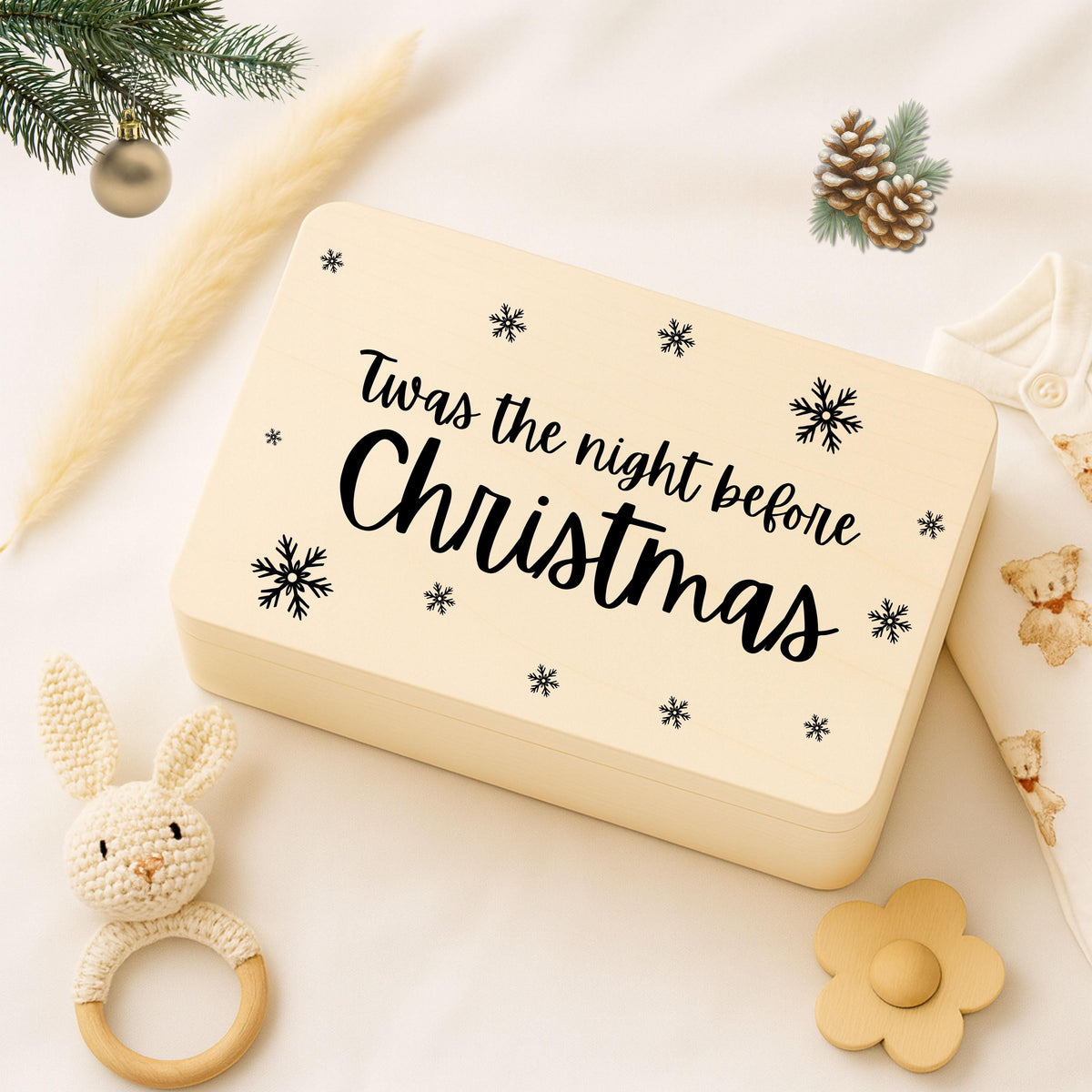 Weihnachtliche Geschenkbox aus Holz mit dem Schriftzug „Twas the night before Christmas“. Perfekt als Christmas Eve Box zum Befüllen für Kinder – für kleine Überraschungen, weihnachtliche Rituale und magische Momente am 24. Dezember. Hochwertige Holzkiste ohne Inhalt, ideal für Weihnachten, Heiligabend, DIY-Geschenke und neue Familientraditionen. Nachhaltig, personalisierbar, liebevoll verarbeitet. Christmas Eve Box aus Holz Weihnachtsabendbox | Geschenkbox Weihnachten
