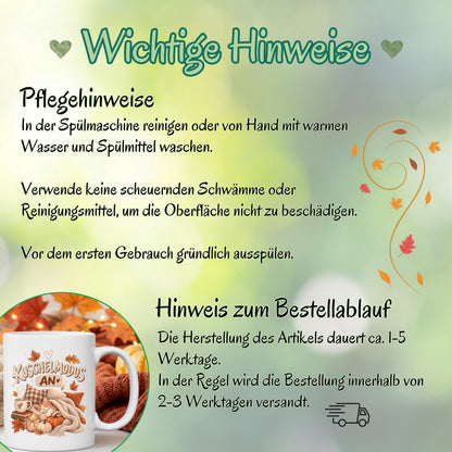 Herbst Tasse mit Spruch „Kuschelmodus an“ als Geschenk für Katzenliebhaber, Geschenk für beste Freundin und gemütliches Me Time Geschenk. Weiße Keramiktasse 330 ml beidseitig bedruckt mit schlafender Katze unter einer Strickdecke, Kissen, Kaffee, Büchern, Kerze, Kürbissen und bunten Herbstblättern. Herbsttasse für Herbstzeit und Cozy Season, ideal als Geschenk für Kaffeeliebhaber, Katzenfans, Freundin, Mama oder Schwester und für gemütliche Kaffee-, Tee- und Kakaomomente.