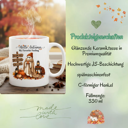 Herbst Tasse „Hello Autumn – My Favorite Feeling“ mit niedlichem Gespenst als gemütliche Keramiktasse für Herbstzeit und Cozy Season. Weiße Keramiktasse 330 ml beidseitig bedruckt mit Herbstmotiv aus Gespenst mit Strickmütze und Schal, warmer Tasse, Kürbissen, Herbstblättern, Laternen, Büchern und rustikalem Wegweiser. Herbsttasse als Herbst Geschenk für Herbstfans, beste Freundin, Mama, Schwester und Kaffeeliebhaber mit gemütlichen Autumn Vibes.  geschenk herbstfan
geschenk freundin tasse