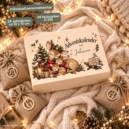 Adventskalender zum Befüllen für Kinder als personalisierte Holzkiste mit drei Waldtiere-Designs und Wunschnamen. Zur Auswahl stehen ein weihnachtliches Reh-Motiv sowie zwei verschiedene Motive mit niedlichen Waldtieren. Das komplette Adventskalender-Set enthält die Adventskiste aus Holz sowie 24 Jutesäckchen und 24 Holzzahlen von 1 bis 24. Personalisierter Adventskalender, Adventskalender Beutel, Adventskalender Box, Adventskiste Kinder und Weihnachtskalender mit Namen zum Selbstbefüllen.