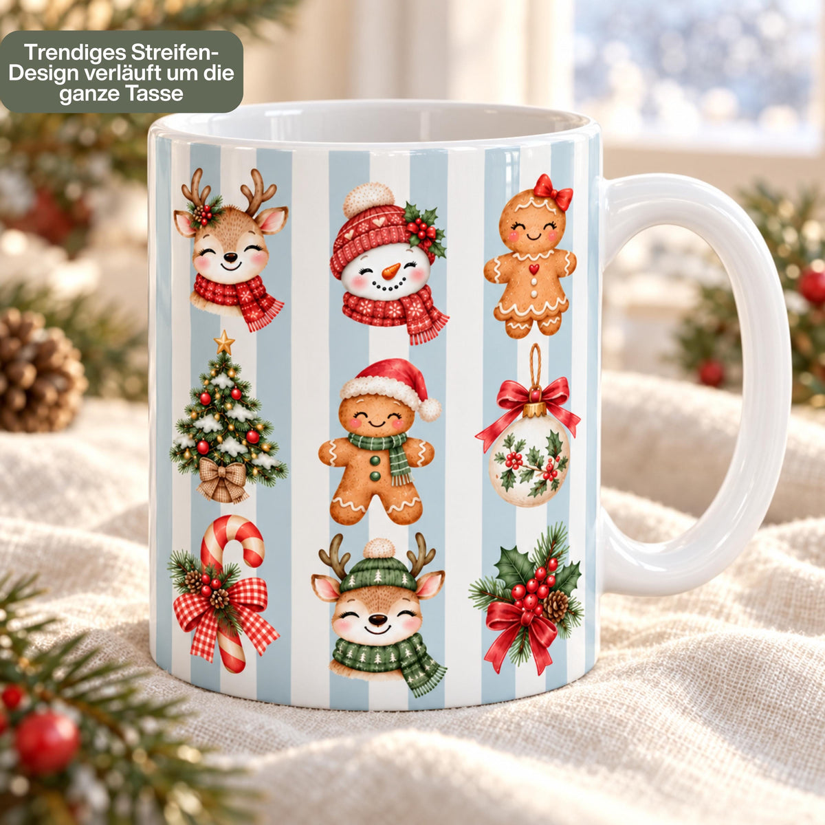 Diese Weihnachtstasse im trendigen Streifen-Design zeigt Rentiere, Schneemann, Lebkuchenfiguren, Christbaumschmuck und Zuckerstange rundherum bedruckt, erhältlich in Beige, Grün und Blau. Als Kaffeetasse Weihnachten aus Keramik mit 330 ml Fassungsvermögen eignet sich diese Tasse perfekt als Weihnachtsgeschenk, Wichtelgeschenk oder Nikolaus Tasse. Eine schöne Winter Tasse für Kaffee, Tee, Kakao und Glühwein, ideal als Tasse mit Weihnachtsmotiv für die ganze Adventszeit. Weihnachtstasse