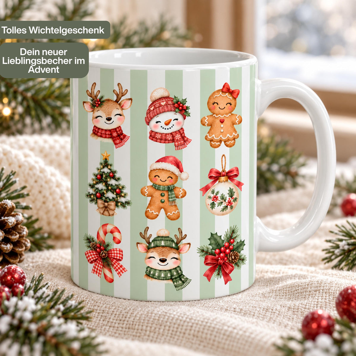Diese Weihnachtstasse im trendigen Streifen-Design zeigt Rentiere, Schneemann, Lebkuchenfiguren, Christbaumschmuck und Zuckerstange rundherum bedruckt, erhältlich in Beige, Grün und Blau. Als Kaffeetasse Weihnachten aus Keramik mit 330 ml Fassungsvermögen eignet sich diese Tasse perfekt als Weihnachtsgeschenk, Wichtelgeschenk oder Nikolaus Tasse. Eine schöne Winter Tasse für Kaffee, Tee, Kakao und Glühwein, ideal als Tasse mit Weihnachtsmotiv für die ganze Adventszeit. Weihnachtstasse